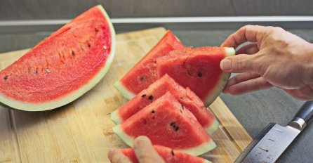 Kako najbrže ohladiti lubenicu?