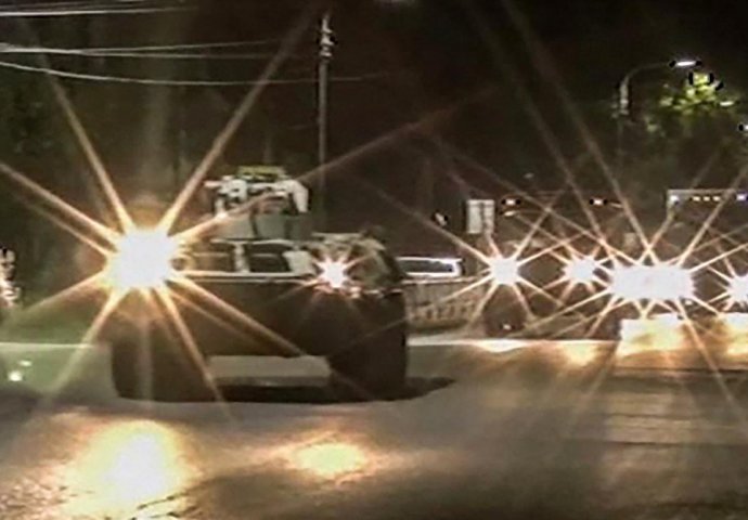 ‘Situacija je ozbiljnija nego ikad, pripreme su završene! Trupe premještaju vozila s eksplozivom, pogledajte gdje!‘