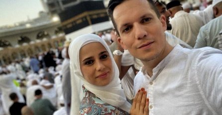 POPULARNI BH. PJEVAČ SA SUPRUGOM EMOTIVNO O SVOM HADŽU: Za vjernika je boravak u haremu Kabe vrhunac života na dunjaluku