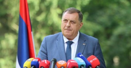 Društvene mreže gore nakon Dodikovog potpisivanja Ukaza: Svako onaj ko je na poziciji moći, a ne spriječi ga, postaje saučesnik