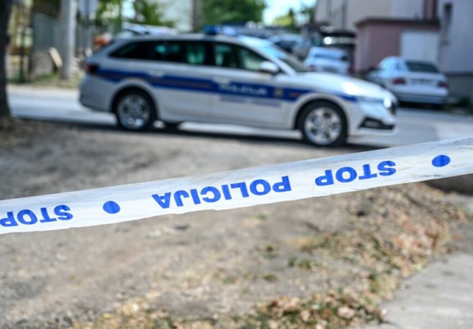 Muškarac u Splitu šetao oko zgrade s bombom bez eksploziva