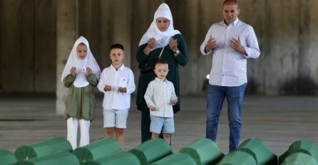 Tabuti 30 Srebreničana u fabrici akumulatora u Potočarima