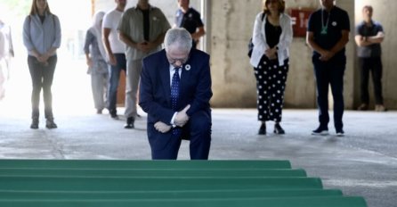 Američki ambasador se poklonio žrtvama genocida u Srebrenici