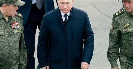 Putin: "Zapad je razočaran rezultatima ukrajinske protuofenzive, a u isto vrijeme razvikana zapadna vojna oprema, navodno neuništiva, gori na prvim crtama"