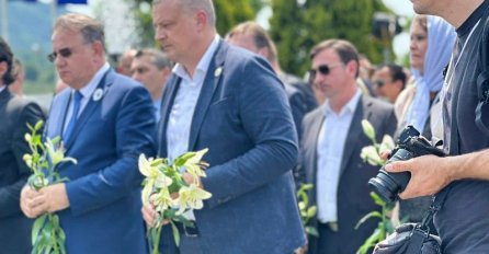 VOJIN MIJATOVIĆ DOŠAO U SREBRENICU: Da se zna da svi smo istog roda ljudskog i da se zna da sve je naša Bosna i Hercegovina, i Nermin iz Konjica, i Toni iz Ljubuškog i Vojin iz Banje Luke