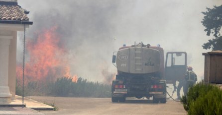 Požar u Dalmaciji pod kontrolom: “Još nije ugašen, ali situacija je bolja”