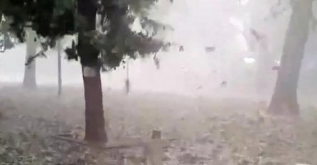 Nakon jezive oluje ZGRADE U VRBASU KAO POSLIJE BOMBARDOVANJA! Sve izrešetano, ni geleri ne bi tako (FOTO, VIDEO)