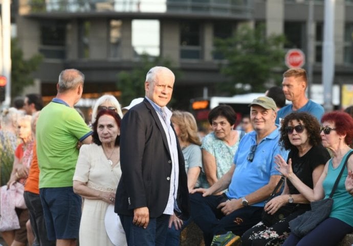 Bivši selektor BiH na protestima “Srbija protiv nasilja”