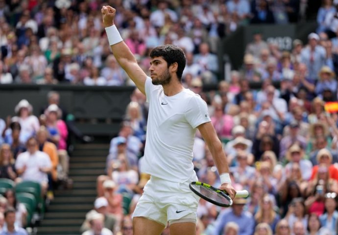 MAGIČNO FINALE, OGRMONA DRAMA I VELIKO RAZOČARENJE ZA ĐOKOVIĆA: London se poklonio novom kralju Wimbledona