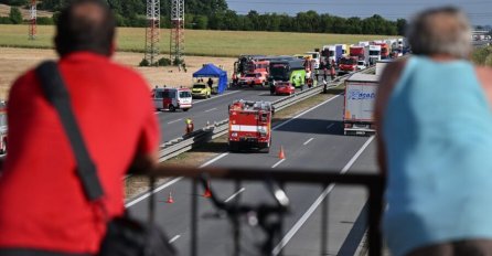 Sudarila se dva autobusa, poginuo vozač, deseci povrijeđenih