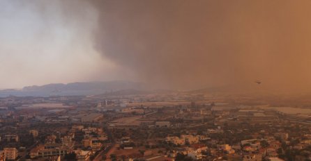 Požari bijesne Grčkom, najkritičnije žarište kod Atene