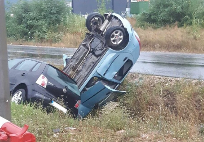 Težak sudar kod Živinica, povrijeđene tri osobe