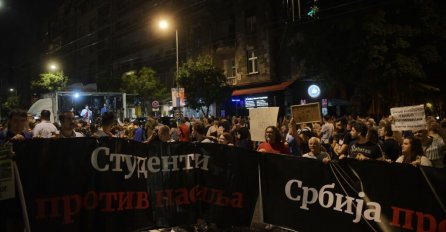 Završen 12. protest „Srbija protiv nasilja“: Student prekinuo štrajk glađu