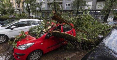 POGLEDAJTE ŠTA JE SUPERĆELIJSKA OLUJA NAPRAVILA U ITALIJI: Zastrašujući snimak (VIDEO)