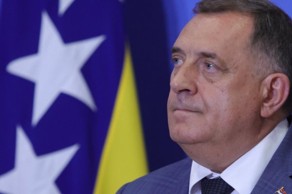 Dodik: BiH živi nazor, Bećirović citira samo pojedine dijelove Ustava