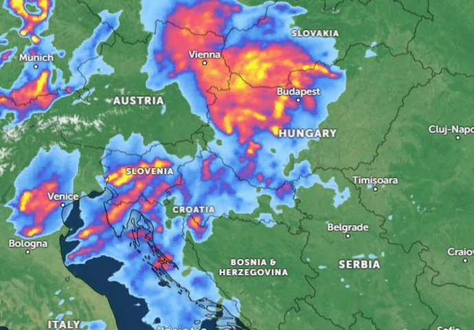 OLUJNO ČUDOVIŠTE NAD REGIONOM Slijedi udar nove superćelijske oluje: U okruženju upaljeni alarmi, a evo šta čeka Srbiju (FOTO)