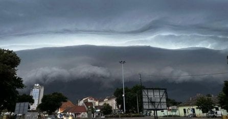 3 NOVA UPOZORENJA RHMZ, SRBIJI PRIJETI VELIKO NEVRIJEME! Očekuje se jaka grmljavina i obilne padavine: Oprez zbog ORKANSKOG UDARA vjetra