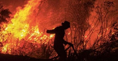 Veliki požar na Korzici, ugrožen kulturni spomenik iz 15. stoljeća