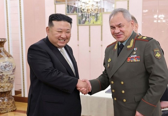 Šojgu stigao u Sjevernu Koreju, Kim Jong-unu predao Putinovo pismo