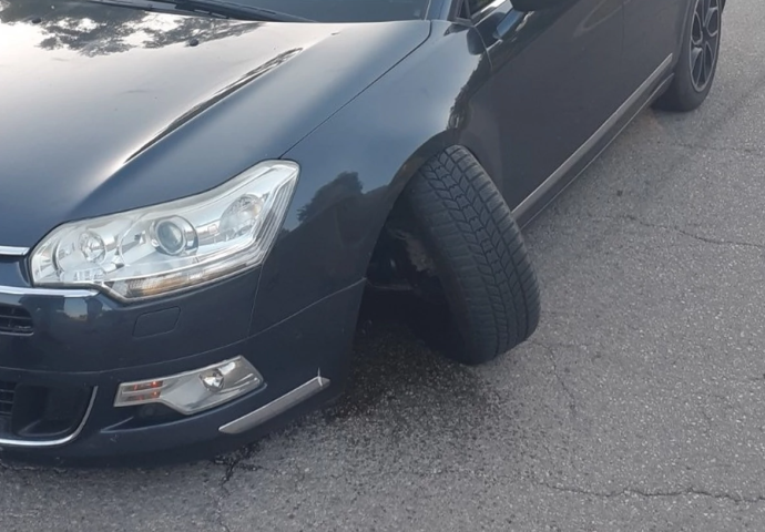 Srbin pošao na more sa ženom i dvoje male djece: NIJE IMAO POJMA DA VOZI TEMPIRANU BOMBU - POGLEDAJTE SLIKU AUTOMOBILA