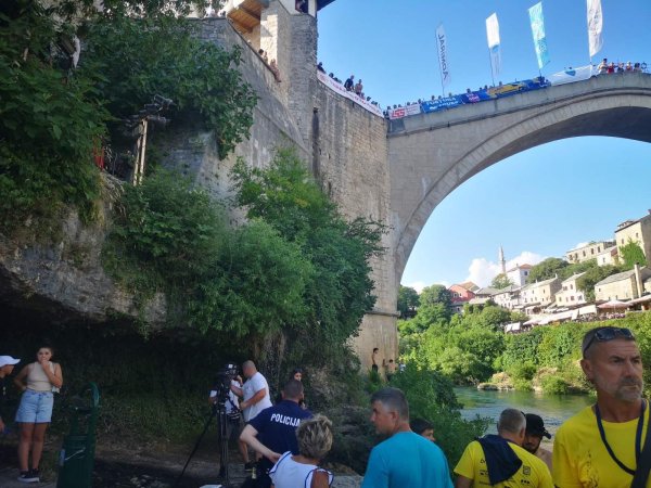 c3c64bd3-38ac-4e07-bc49-06b141b3bab2