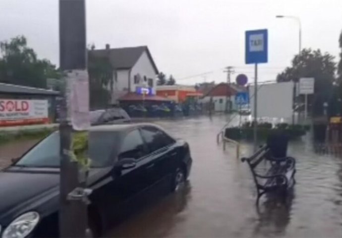 NEVRIJEME SE ŠIRI SRBIJOM: Gradovi su pod vodom, ovdje je daleko najteža situacija (VIDEO)