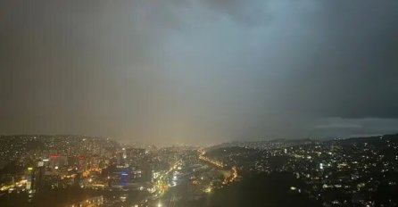 SIJEVALE I MUNJE: Jako nevrijeme pogodilo Sarajevo