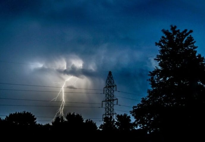 U Hrvatsku stiže nova oluja, upaljen meteoalarm za četiri regije