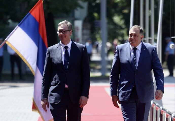 Dodik i Vučić stigli u Banjaluku, očekuje se obraćanje medijima