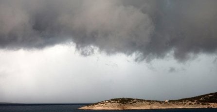 Ovako je izgledalo nebo iznad Cresa prije dolaska olujnog nevremena: IZDATO CRVENO UPOZORENJE