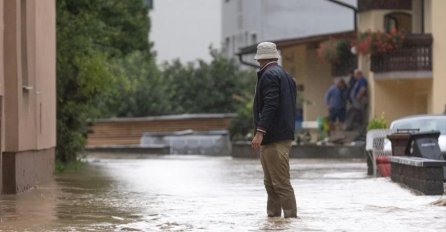 Na snazi narandžasti meteoalarm za cijelu BiH: Nadležni izdali važne upute zbog nevremena: EVO ŠTA DA OČEKUJEMO U NAREDNIM DANIMA