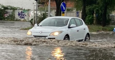 RHMZ IZDAO NAJNOVIJE UPOZORENJE: Ovi dijelovi Srbije su u CRVENOM! Građani, oprez! Stižu jaki pljuskovi i GRAD