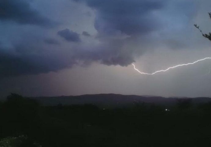 Dječak stradao od udara groma u Njemačkoj