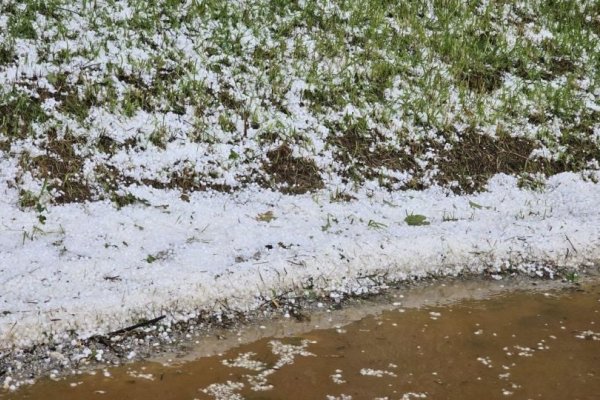 NESTVARNI PRIZORI U KRAJINI: Led zabijelio Todorovsku Slapnicu kod Velike Kladuše (FOTO)