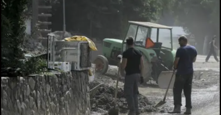 Nakon katastrofalnih poplava u Sloveniji: Građani čiste objekte, sanacija tek slijedi