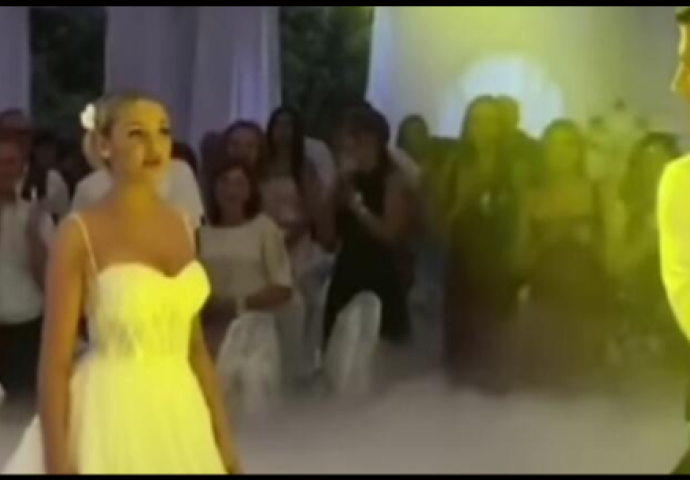 POČEO PRVI PLES, A MUZIKA STALA, MLADOŽENJA OSTAVIO MLADU: Gosti u nevjerici skočili sa stolica, ovo niko nije očekivao! (VIDEO)