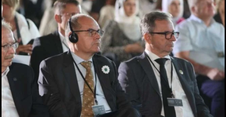 Schmidt podržao Memorijalni centar Srebrenica: "Istražiti prijetnje i procesuirati odgovorne"