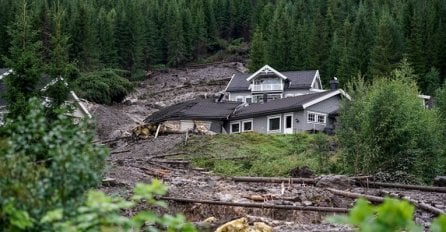 Katastrofalne poplave u Norveškoj. Paraliziran promet, evakuirane hiljade ljudi