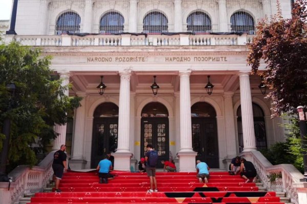 Sve spremno za SFF: Postavljen “red carpet” sa motivima bosanskog ćilima