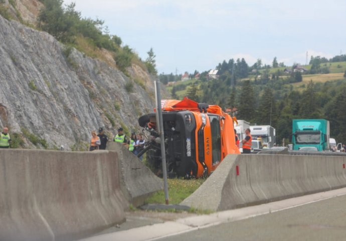 Tragedija: Vozač iz BiH kamionom usmrtio dvojicu radnika Hrvatskih autocesta