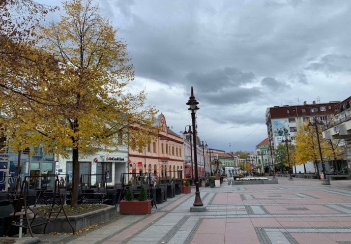 Dan žalosti i u Brčkom na dan dženaze ubijenih građana Gradačca