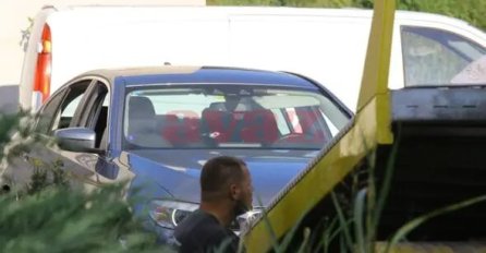Pogledajte BMW kojim se ubica Sulejmanović dovezao na farmu, vidi se trag metka na šajbi!