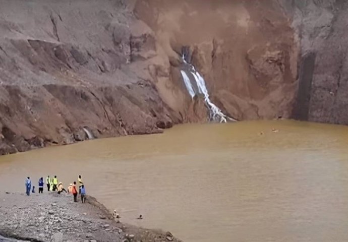 Klizište u mjanmarskom rudniku žada, poginula 32 rudara VIDEO 