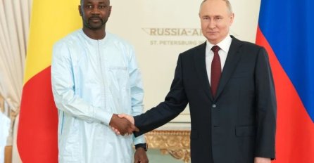 Razvoj događaja koji će zabrinuti zapadne sile - Putin se oglasio o situaciji u Sahelu, razgovarao s predsjednikom Malija, pozvao na mirno rješenje napetosti oko Nigera