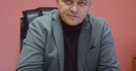 Pogledajte sramotno obraćanje direktora Zavoda Pazarić novinarki Al Jazeere na pitanje "Šta ste vi učinili kad ste vidjeli da je bilo slučajeva zlostavljana štićenika?"  (VIDEO)