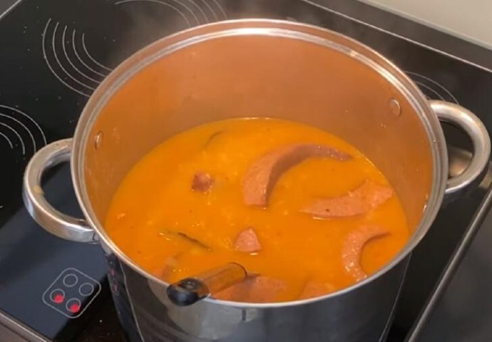 NAJJEDNOSTAVNIJA I NAJBOLJA PRIPREMA ČORBASTOG GRAHA: Zahvaljujući OVOJ caki raskuhaće se svako zrno