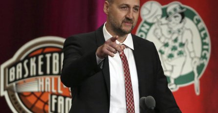 NAJVEĆI SKANDAL KOJI JE TRESAO BALKAN! Žena košarkaša Rađe završila u bolnici kada je čula da je MUŽ VARA s ovim čuvenim PJEVAČEM!