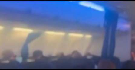 DRAMATIČAN SNIMAK LETA KROZ OLUJU! Putnici u panici vrištali, djeca plakala: "Avion je počeo da pada, mislili smo da je KRAJ"