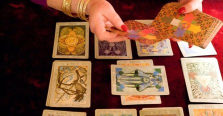 TAROT PREDVIĐANJA ZA SEPTEMBAR: Ova TRI horoskopska znaka treba posebno da obrate pažnju, a Djevice očekuje poseban napredak