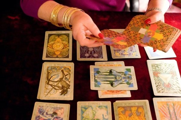 TAROT PREDVIĐANJA ZA SEPTEMBAR: Ova TRI horoskopska znaka treba posebno da obrate pažnju, a Djevice očekuje poseban napredak